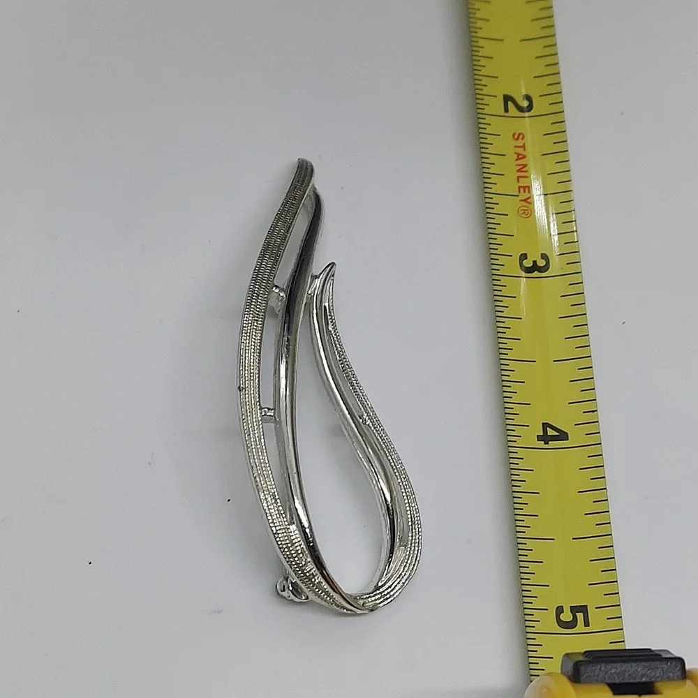 Vintage Silver‎ Tone Sarah Coventry Brooch